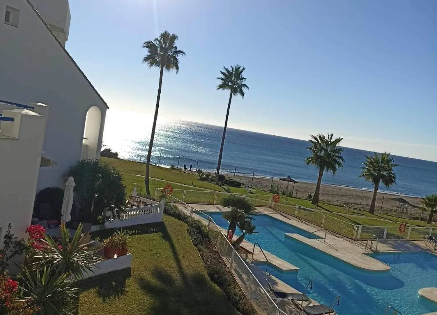 Apartment First Line Beach-Amazing Seaview - La Duquesa-Estepona Bahia de Casares