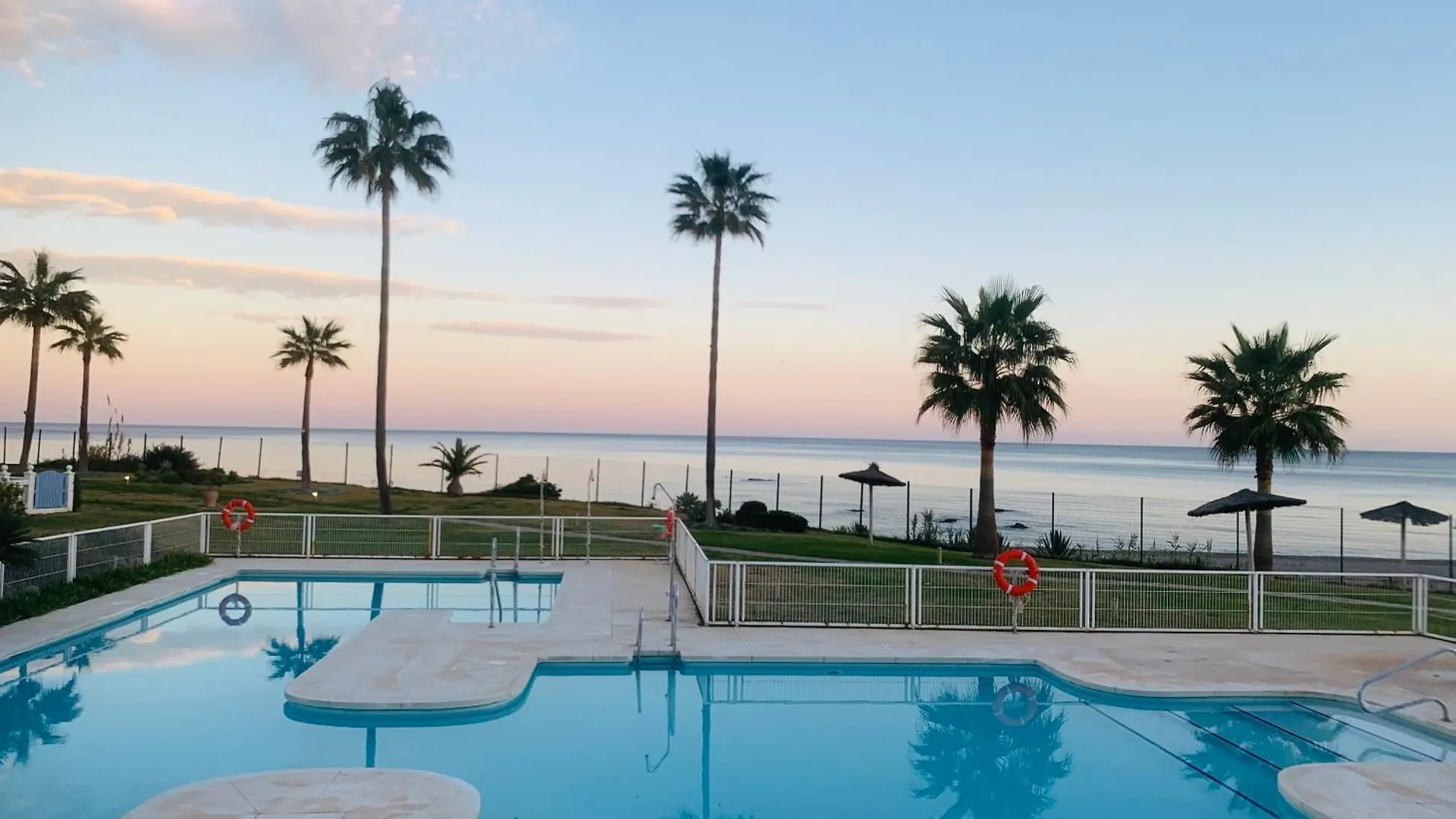 First Line Beach-Amazing Seaview - La Duquesa-Estepona Bahia de Casares Spain