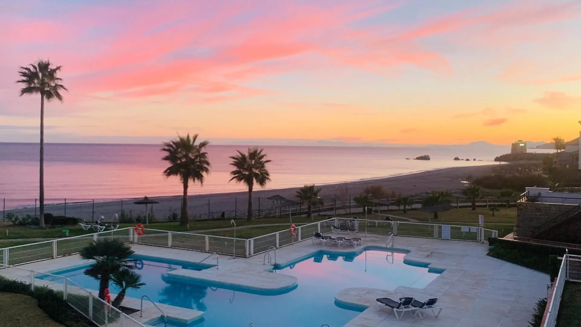 First Line Beach-Amazing Seaview - La Duquesa-Estepona Bahia de Casares